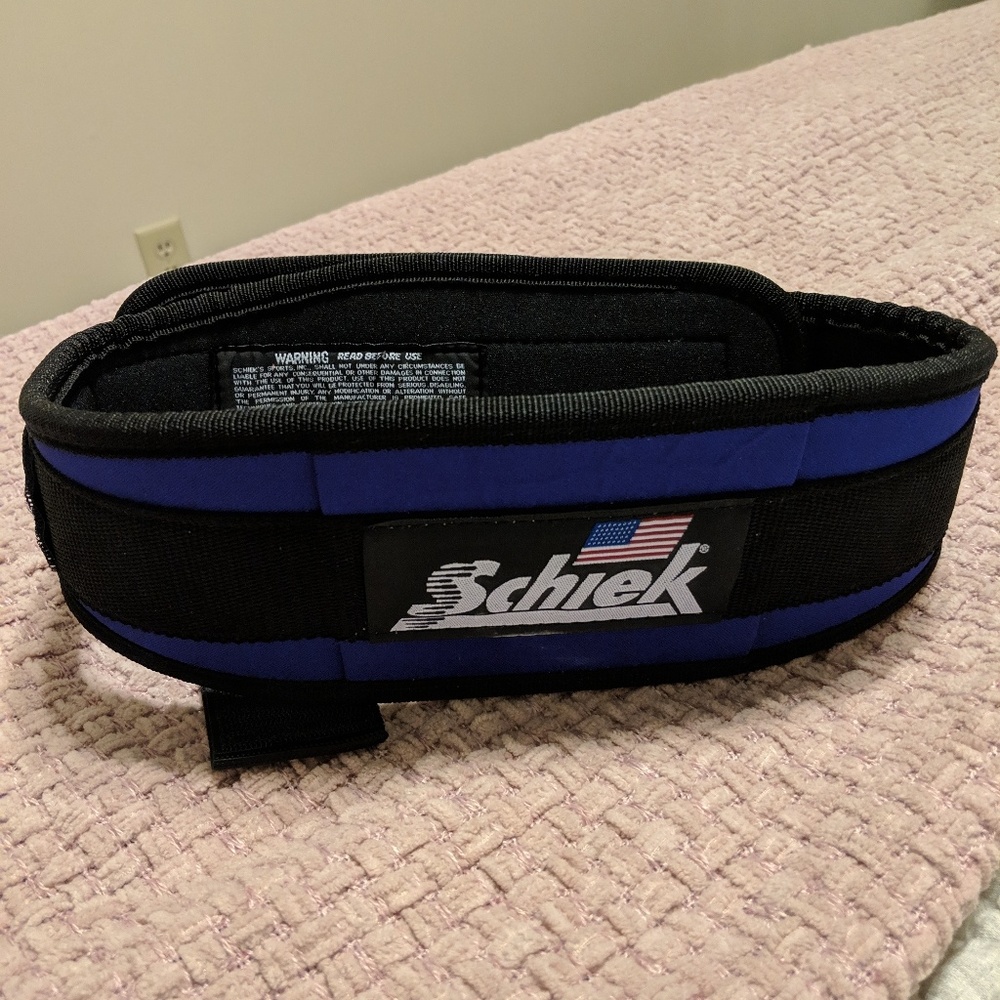 Weightlifting belt